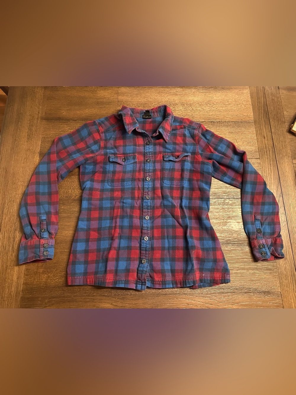 Ladies 6 Patagonia Flannel Shirt